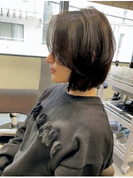 トルネード(TORNADO) 海外ヘア 外国人風色気前下がりレイヤーボブ カーテンバングt310