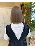 切りっぱなしボブグレージュボブミルクティーベージュボブ