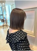切りっぱなしボブ×赤みなしベージュカラー