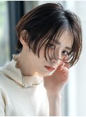 スリークラインのフェミニンハンサムショート