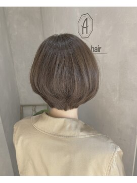 オーストヘアー リュウール(Aust hair Lueur) マニッシュショート×カーキグレージュ