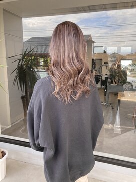 ナンバー(number+) 20代30代40代ナチュラルハイライト立体感アッシュベージュ