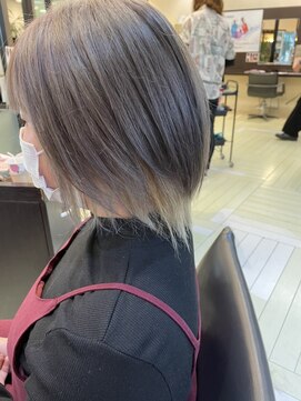 フレンズ 麻生店(friend's) 【札幌麻生　デザインカラー(インナーカラー)】