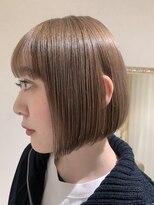 ドールヘアー(Doll hair) 顎ラインボブとミルクティーベージュ