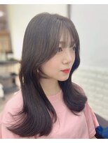 ラクシア(LucxiA) 韓国カット/韓国ヘア/くびれ/レイヤーカット/前髪カット