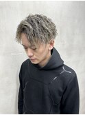 尾崎指名/金メッシュ×ツイストスパイラルパーマ