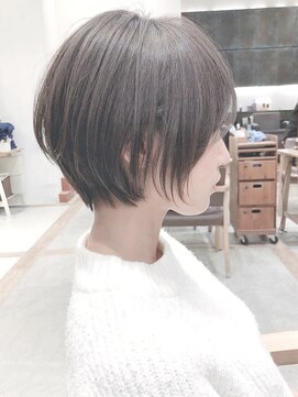 セイドット オモテサンドウ(Say. omotesando) say.原田美千留 ハイトーンカラー ショート アッシュオリーブ