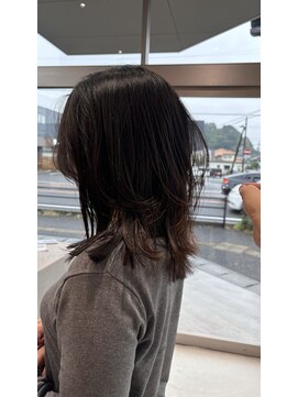 ニジュウサンド ナダーン(23° NADAUN) レイヤーカットミディアム