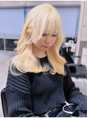 抜きっぱなしブロンド　くびれヘア　小顔カット　顔周りカット