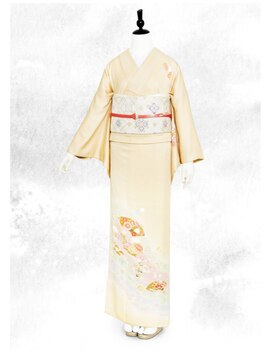 銀座きもの小町 クリーム色の落ち着いた訪問着