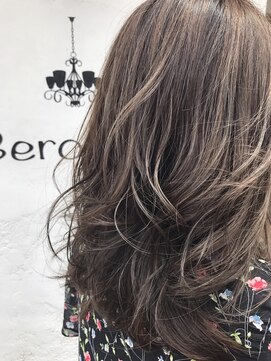 ベロニカ(Beronica) グレージュカラー