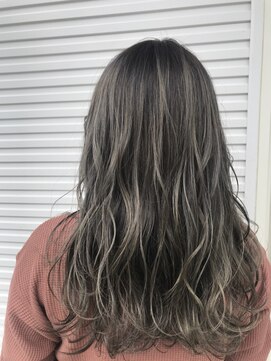 オト ヘア デザイン ワークス(OTO HAIR DESIGN WORKS.) 外国人風