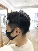 メンズショート　マッシュ　センターパート　メンズパーマ