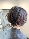 《jiji》束間ボブ