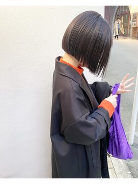 モルニ(MORNI) ミニボブ_マロンベージュ Aラインボブ かきあげ