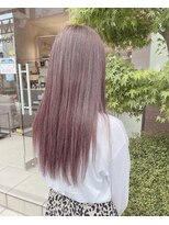 エム インターナショナル 春日部本店(EMU international)&nbsp;ロングヘアーに上品ハイライト入りピンクベージュカラー