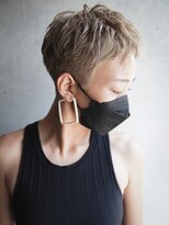 カライング(ing) スーツ短髪ツーブロック束感モテる黒髪シークレットパーマ流行