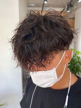 クオル 立川(QOL) ツイストスパイラルパーマ波巻きスパイラルパーマツーブロック