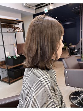 パム 恵比寿(PAM.) たっぷり透明感、つや感、肌なじみのいいカラー