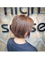 ナチュラルハイセンス 本店(natural high sense)&nbsp;ショートボブ×白髪ぼかしハイライト　似合わせカット/町屋駅