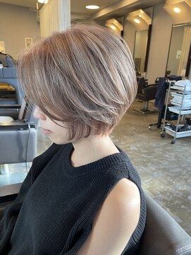 シャワ(CHAWA) 大人かわいいくびれショートボブ