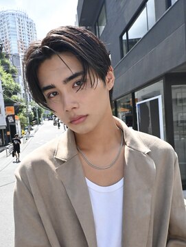 ディッセンバー 神宮前(December) センターパート/ニュアンスパーマ