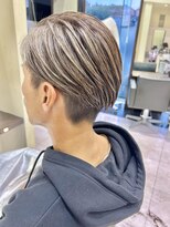 ジェイズヴィズグラム(J's.viz.glam)&nbsp;シャドウルーツ×ツーブロック