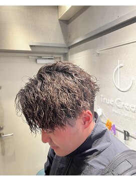 トゥルークリエイション 大宮(True Creation) 縦落ちツイスト