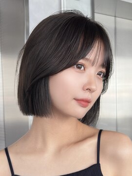 アビー(ABBEY4) 韓国風顔周りのある切りっぱなしタッセルボブ