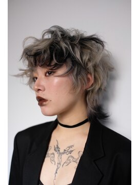 ユニックウメキタ(unique UMEKITA) 個性派ローライト