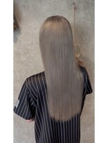 パーミル ヘア クマモト(permille ‰ hair Kumamoto)&nbsp;シルバーグレージュ×うる艶