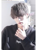 エール 片瀬江ノ島(yell)&nbsp;センター分けマッシュ ノーセット サイドパート アップパーマ