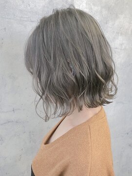 ラテ(latte) スモーキーボブ