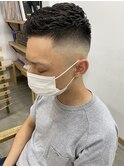 【cuzKLUB】バーバースタイル 濡れパン×フェードカット［池袋］