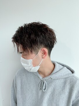 リンダバイネオリーブ 白楽店(Linda by neolive) 束感センターパートツイストパーマ