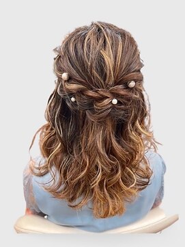 クレア(Crea) およばれヘアアレンジ 結婚式 ハーフアップ編み込み
