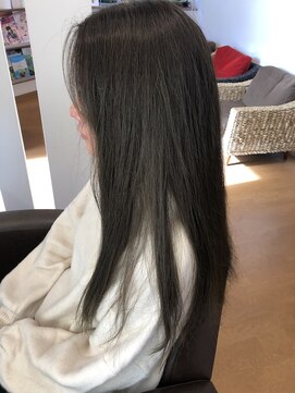 ユイマール(YUIMARL) ロング×ダークオリーブカラー