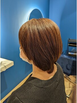 風の中の髪 艶色クレイカラー