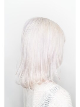 オブヘアーギンザ(Of HAIR GINZA) 絶対的透明感ホワイトブリーチ×ロングウルフ