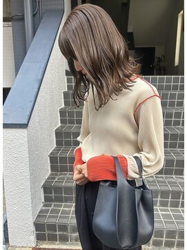 ユエ(Yue) オリーブベージュ