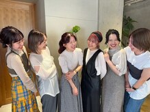 経験豊富なスタイリストによる丁寧なカウンセリング！理想や悩みを汲み取り再現性の高いスタイルをご提供！