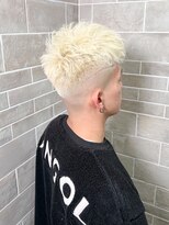 トリエラ 池袋(TRIELA)&nbsp;ホワイトゴールドスキンフェード