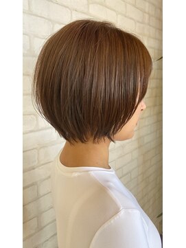 ビス ヘア アンド ビューティー 西新井店(Vis Hair&Beauty) 20代30代前下がり丸みショートボブアッシュベージュ