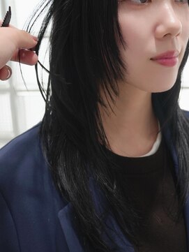 イル 天神大名店(ill) レイヤーカット/ハッシュカット/韓国ヘア