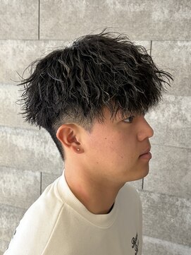 ニアウ 伊勢崎連取店(Niau) MEN’S HAIR/波巻きツイストスパイラル/リバースセンターパート