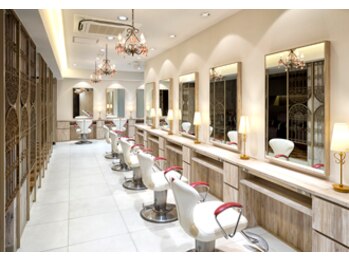 HAIR & MAKE EARTH　四ツ谷店 