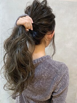 ムウ 難波(MOU) ハッシュカットフルバング似合わせカットレッドブラウン20代30代