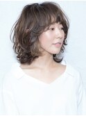 ミディアム/マッシュウルフ/グレージュカラー/ウェーブ/30代
