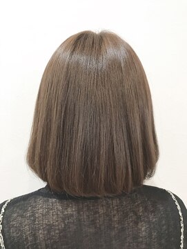 ヘアーロッティ(Hair Lotti) 柔らかベージュカラーの大人可愛いボブ☆