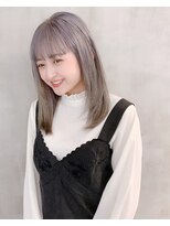 イル(ill)&nbsp;グレージュ　透明感　セミロング　大須